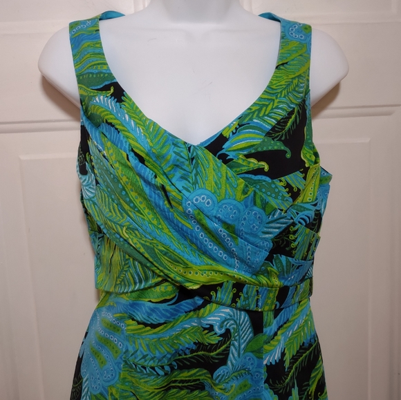 Jones New York Signature Stretch Green Floral Print Sleeveless Dress. Si… - Picture 3 of 10
